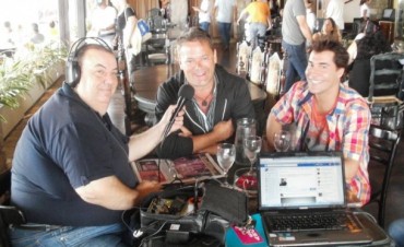 Entrevista al elenco de la obra cuatro colas y un funeral