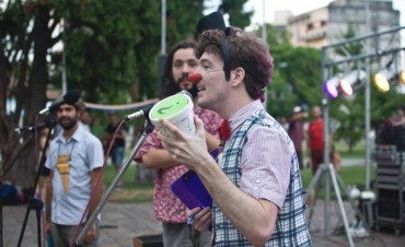 Este viernes el “Camping Artístico” regresa a la Plaza Eduardo Costa