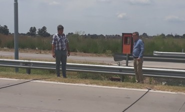Axel Cantlon y Carlos Gomez visitaron el lugar donde ubucaria el peaje en ruta 6