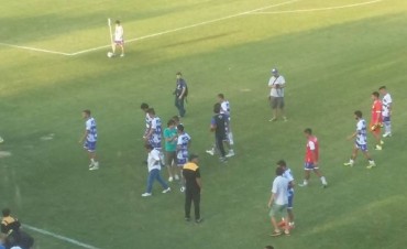 Los jugadores de Villa Dà lmine y el anà lisis de la derrota