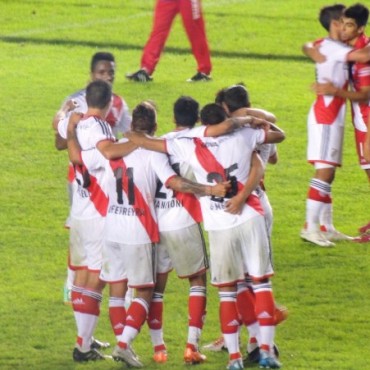 RIVER PLATE ES EL SUPER CAMPEÒN DEL FÙTBOL ARGENTINO