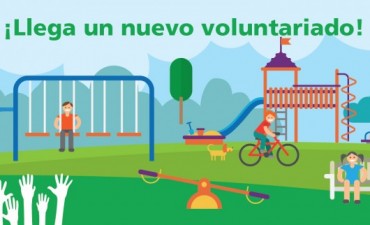 Voluntarios en acción en la plaza Villanueva