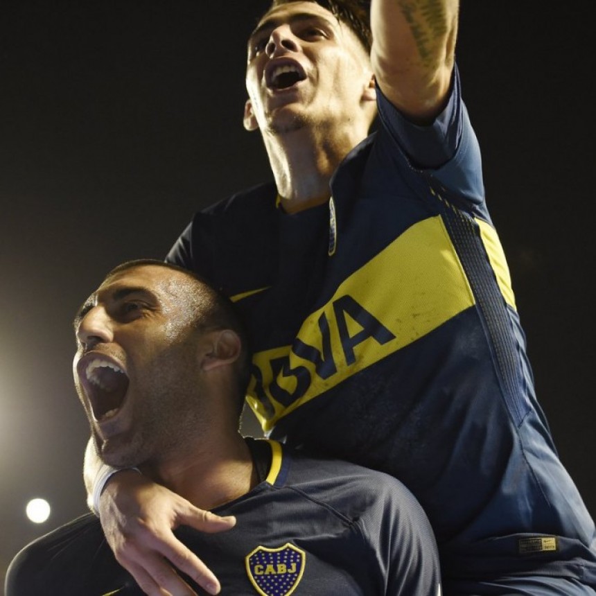 Boca Juniors venció a Unión de Santa Fe y quedó a un paso del bicampeonato