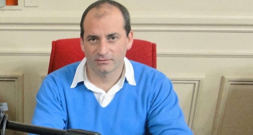 Colella: Cantlon, Carlos Gómez y Rosa Funes les quitaron beneficios a los trabajadores municipales