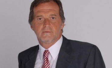 Radio City Campana FM 91.7 Mhz presenta al periodista Eduardo Van der Kooy