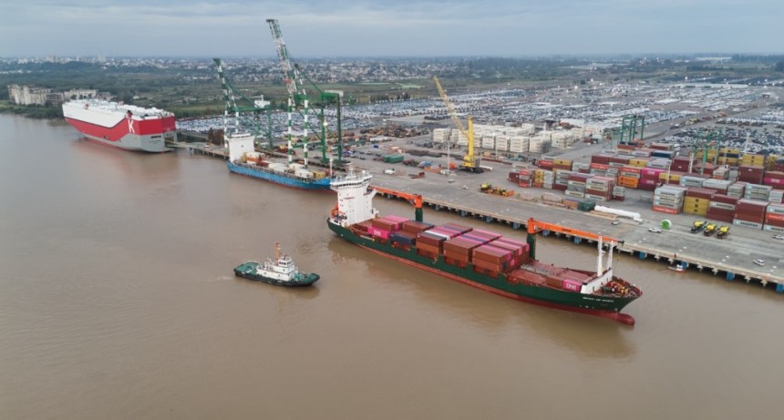 Terminal Zárate resalta el rol de la Prefectura en la custodia de las vías navegables