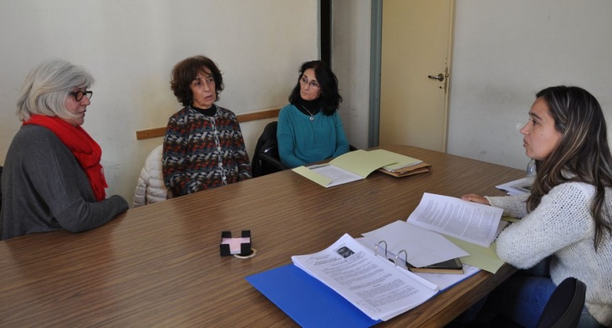La concejal Cazenave se reunió con representantes de “Vecinos del Humedal”