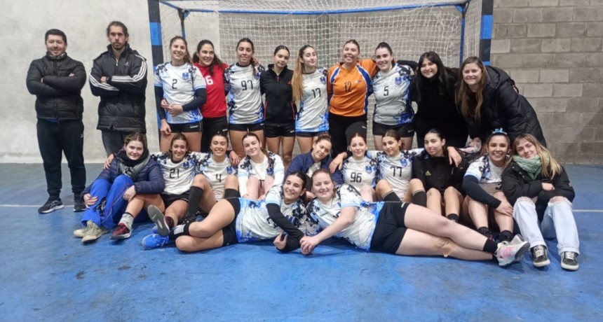 Handball femenino : A UN PASO DE JUGAR LA ZONA ASCENSO