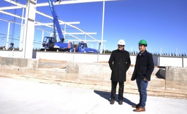 El Intendente recorrió las instalaciones de la empresa Qbox