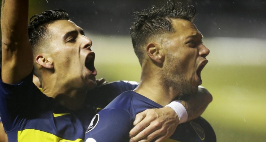 Boca Juniors obtuvo el triunfo ante Libertad de Paraguay por 2 a 0