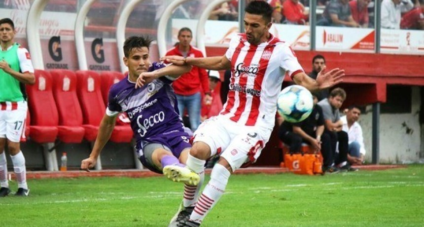 Federico Jourdan en la previa de Villa Dálmine vs Instituto de Córdoba