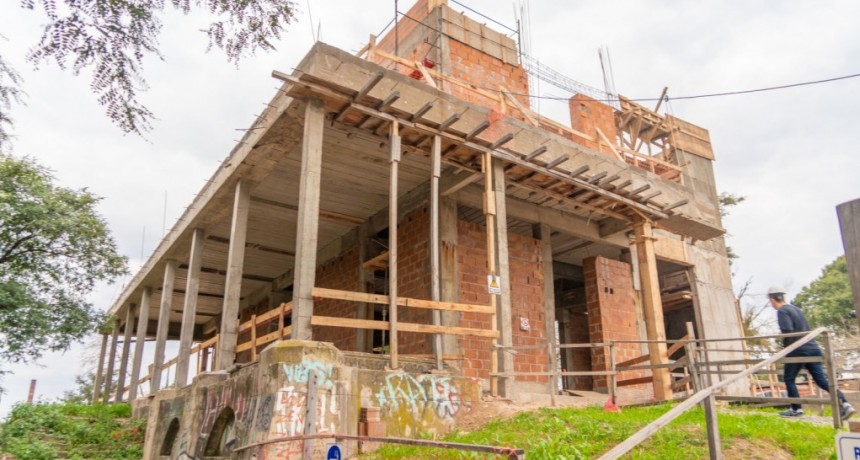 El Intendente recorrió el avance de la obra de construcción de la Casa de los Costa