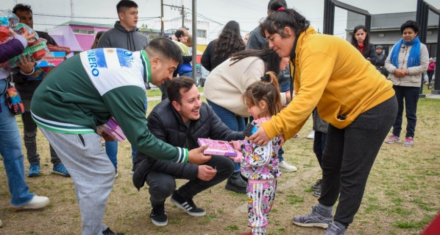 Unión por la Patria organizó un mega festejo para los más chicos en B° Lubo