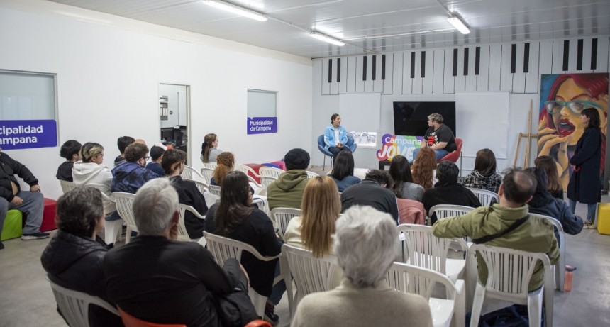 Agostina Hein brindó una charla insipiracional a jóvenes de la ciudad