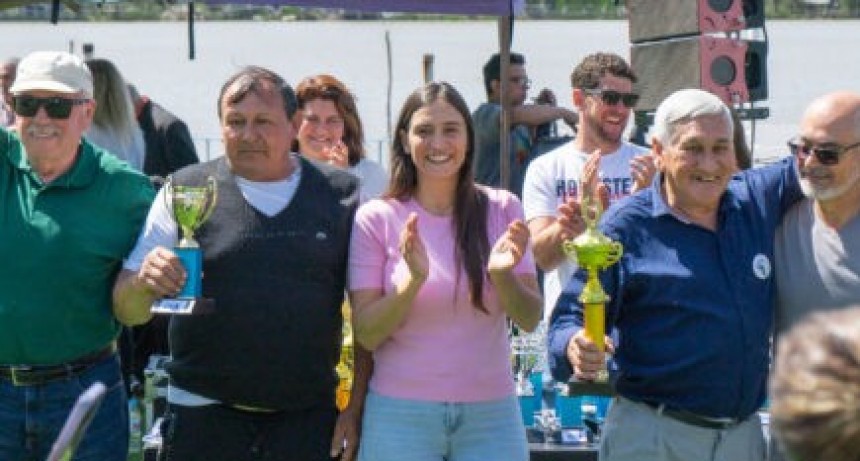 Los ganadores del torneo municipal “Grandes Deportistas” recibieron su premio