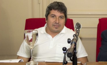 Carlos Gòmez: no estamos de acuerdo que envìen proyectos para aprobarlos contra reloj