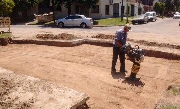 En Moreno y Salmini se realiza un importante bacheo de hormigón
