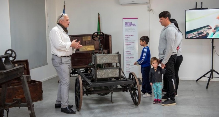 Un día como hoy, pero de 1907, salió por primera vez a la calle el Primer Automóvil Argentino