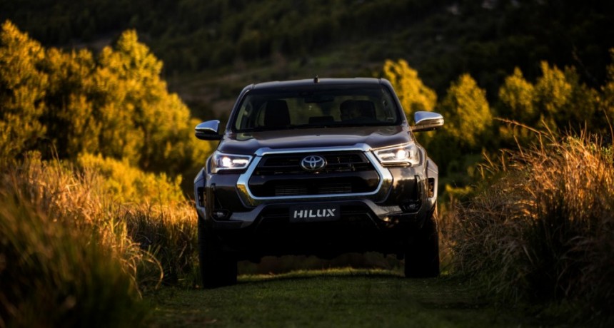 Hilux y SW4 incorporan Servicios Conectados, la nueva solución tecnológica y de asistencia a bordo de Toyota