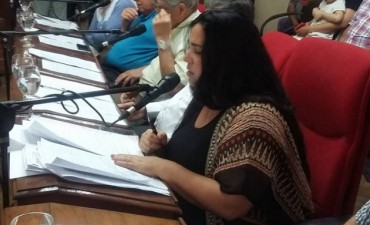Sesión de prórroga del H. C. D en transmisión directa por Radio City Campana FM 91. 7 Mhz