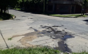 Ante la falta de agua y cloacas desbordadas, Cazador pidi&oacute; que las empresas &ldquo;se hagan cargo&rdquo;