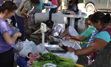La Feria de Productores Locales cerr&oacute; el a&ntilde;o 2014 en la Plaza &ldquo;Espa&ntilde;a&rdquo;