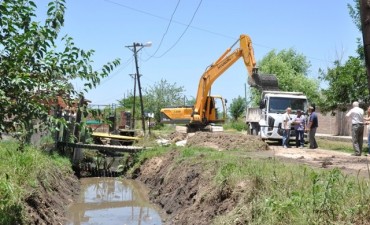 La Municipalidad realiza tareas de prevenci&oacute;n h&iacute;drica en el barrio Otamendi 