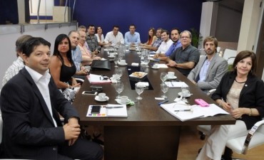 Primera reuni&oacute;n entre los gabinetes de Campana y Z&aacute;rate 