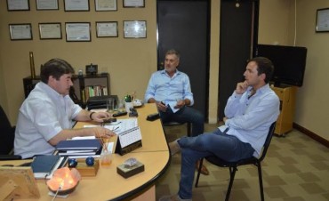 El Intendente felicit&oacute; al jefe de la CDI  por resolver un caso de extorsi&oacute;n a un conocido vecino