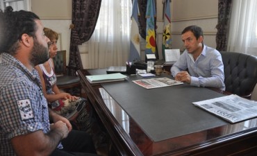 Abella recibi&oacute; a representantes de la Sociedad Civil Ebenezer 