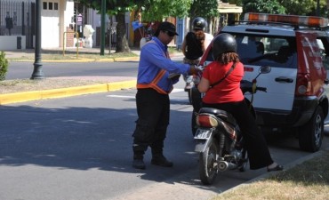 El Municipio inició operativos para fomentar el uso del casco