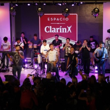 ESPACIO CLARÍN BAILÓ AL RITMO DE LOS TOTORA