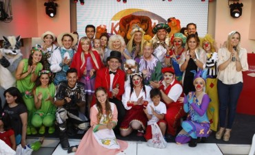 LOS REYES COLMARON DE MAGIA ESPACIO CLAR&Iacute;N