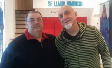 Juan Acosta integra la obra &ldquo;Mi mujer se llama Mauricio&rdquo;