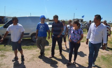 Funcionarios y concejales recorrieron las obras del &ldquo;104 Viviendas&rdquo;