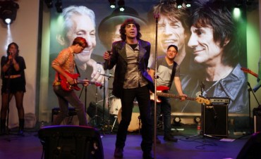 TUMBLING STONES PRESENT&Oacute; LO MEJOR DE LOS ROLLING STONES EN ESPACIO CLARIN MAR DEL PLATA