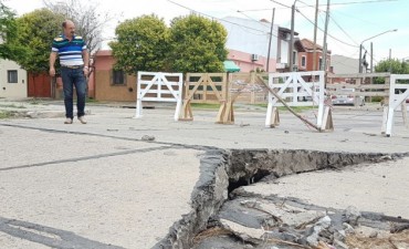 Cazador le pidi&oacute; al Municipio que repare la calle Del Pino "cuanto antes"