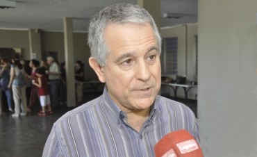 &ldquo;Seguimos fumigando en los distintos espacios p&uacute;blicos de Campana&rdquo;, asegur&oacute; Meiraldi