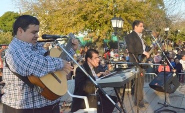 &ldquo;Ra&iacute;ces de mi ciudad&rdquo; llega este domingo a la Plaza Espa&ntilde;a