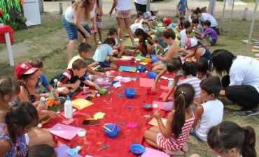Los colonos contin&uacute;an disfrutando de un verano inolvidable