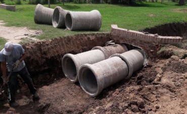 Santa Br&iacute;gida: el Municipio realiza el entubado de un zanj&oacute;n