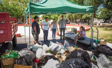 Campana Punto Verde contin&uacute;a todos los martes en la plaza Espa&ntilde;a