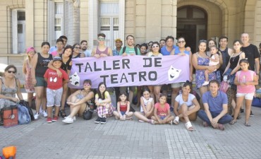 El taller municipal de teatro disfruta de su tradicional viaje a Chapadmalal