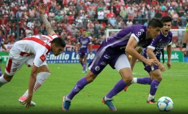 Jorge C&oacute;rdoba de pretemporada con Villa D&aacute;lmine
