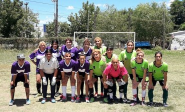 Se realiz&oacute; un torneo rel&aacute;mpago de f&uacute;tbol femenino 