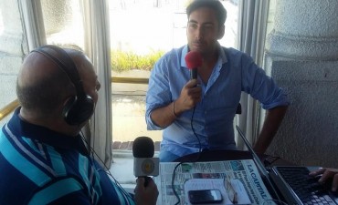 Nicolas Parato en el m&oacute;vil de Radio City Campana 