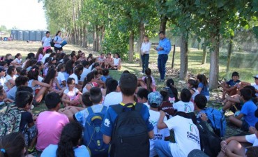 Colonia Municipal: visitas, una charla se seguridad vial y nuevas remeras en la jornada del martes