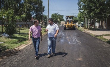 Villanueva: vecinos le agradecieron al Intendente las mejoras en la calle Beruti