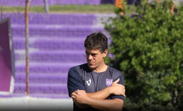 Felipe De la Riva se refirió a la pretemporada de Villa Dálmine