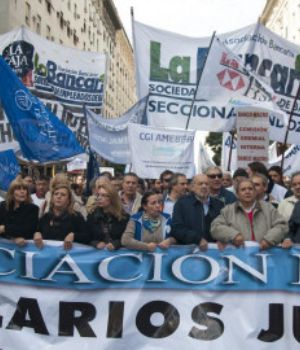 Los sindicatos quieren m&aacute;s del 20 % para no perder poder adquisitivo